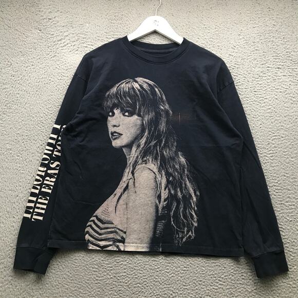 Taylor Swift 2023 The Eras Tour Merch T-Shirt Womens Large Long Sleeve Black - Picture 1 of 6